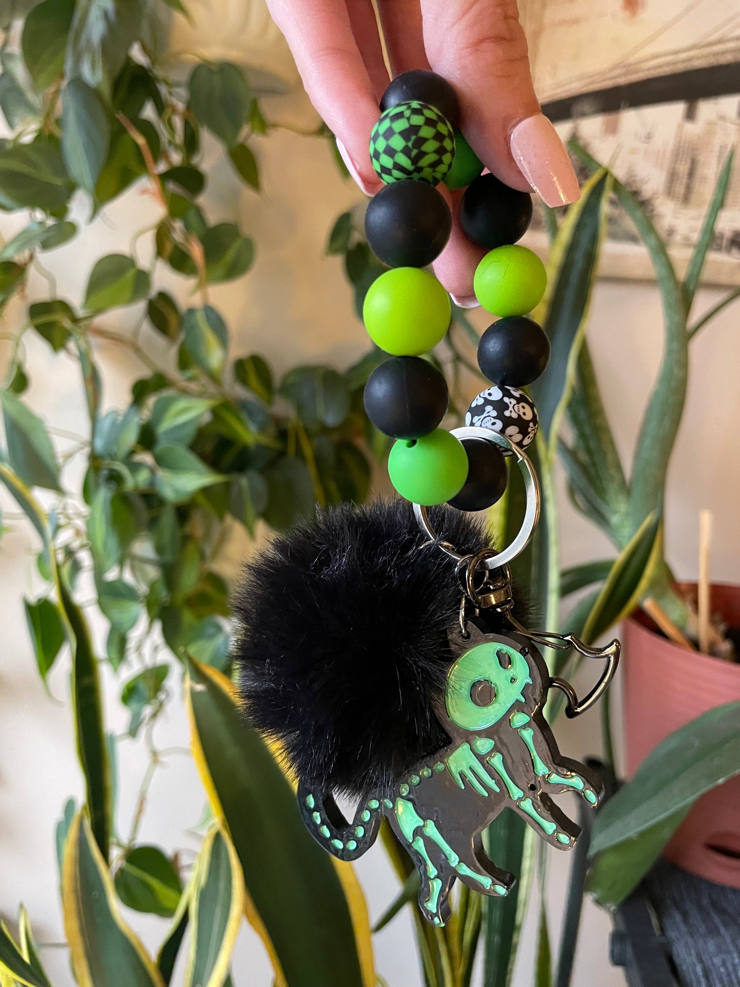 Black and green skelekitties