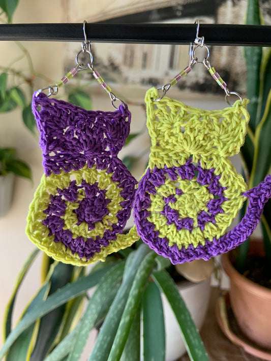 Crochet twisted kitty earrings