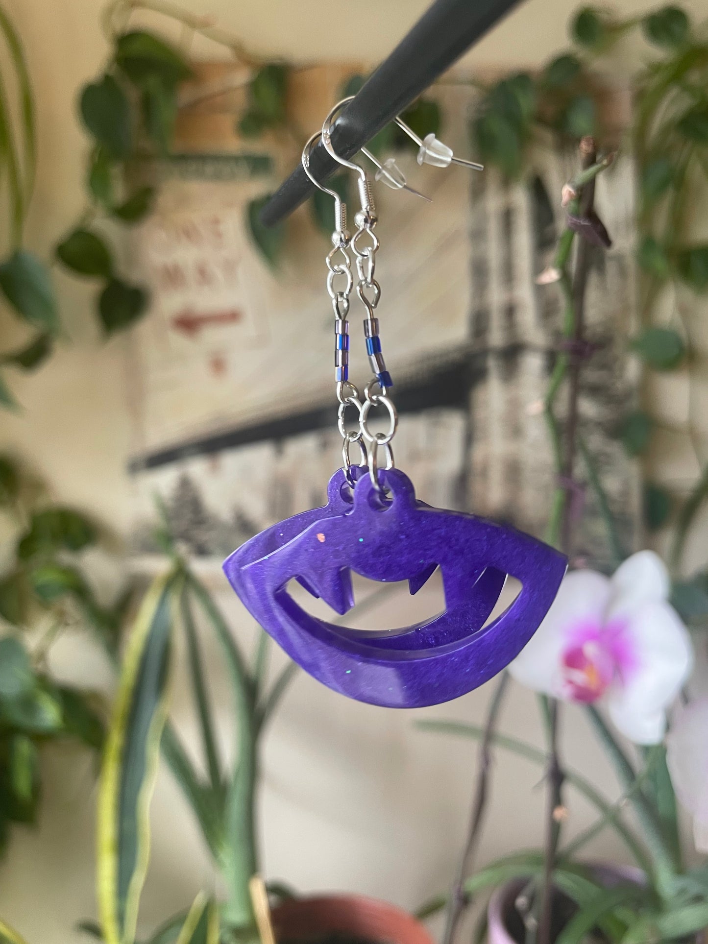 Sparkling spooky earrings
