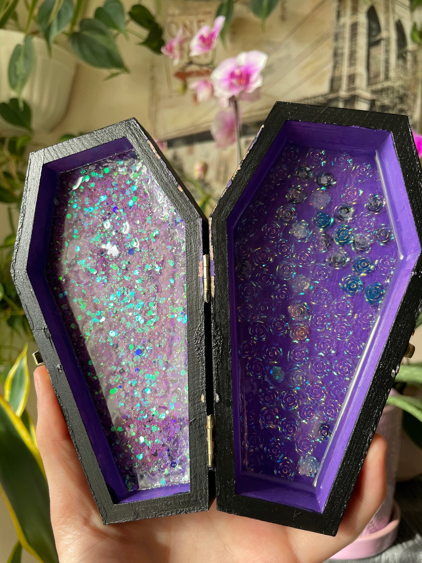 Bed of roses coffins